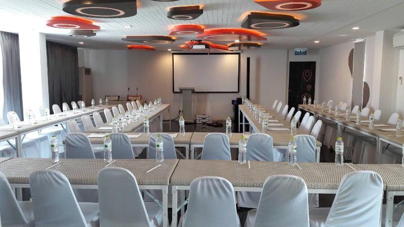 Eco Moment Beach Resort 佛丕 外观 照片